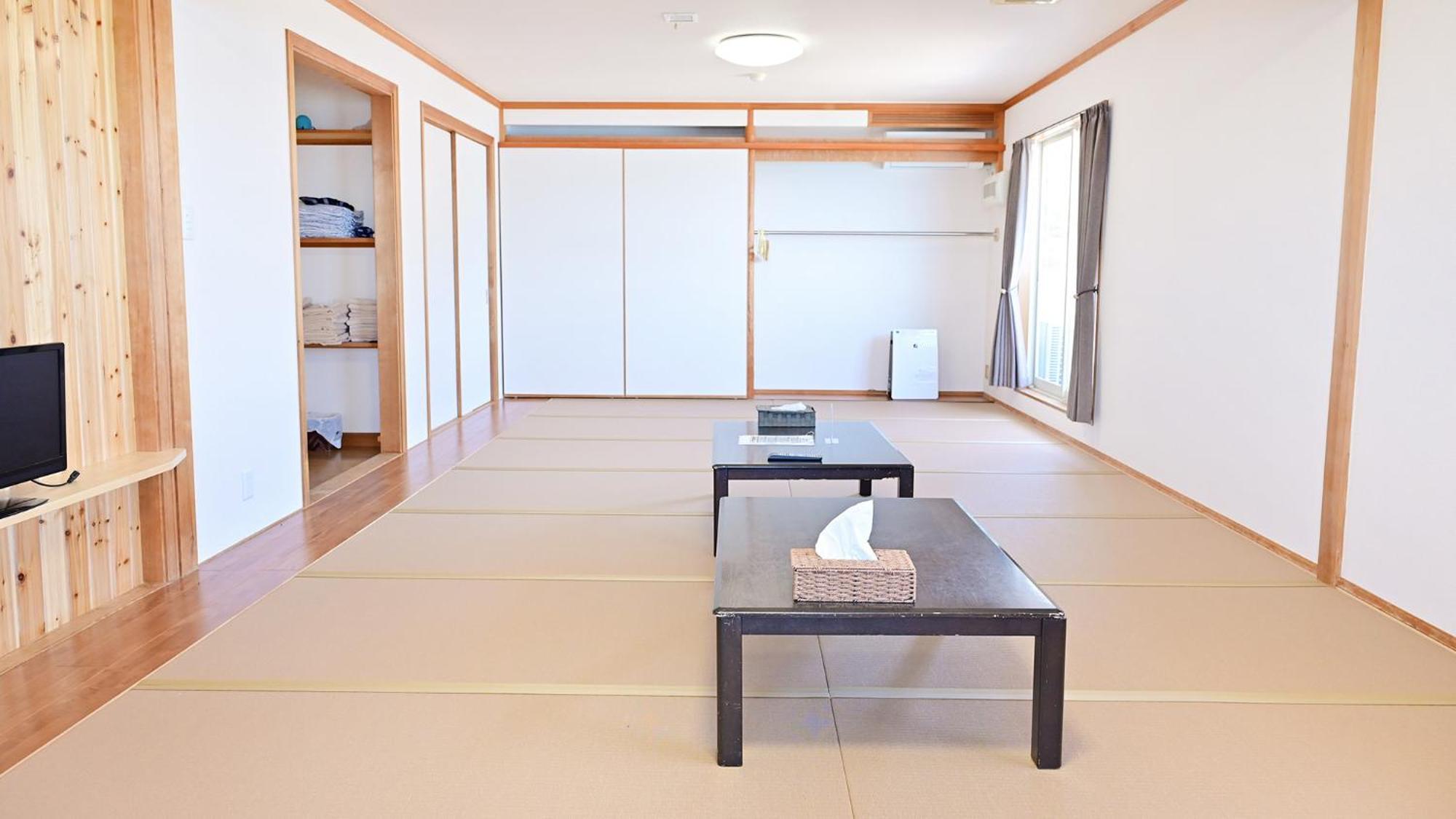Biwa-Lakeside Cottage B B Dylan Minamikomatsu Bilik gambar